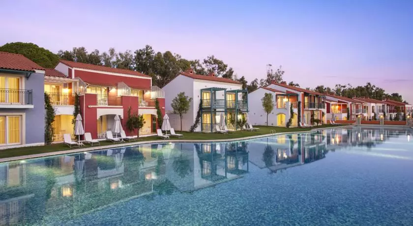 آی سی سانتای فمیلی